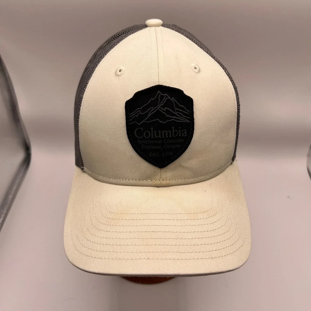 Columbia Sportswear Trucker Hat Mesh Snapback Cream Grey Mountain Patch XU1209